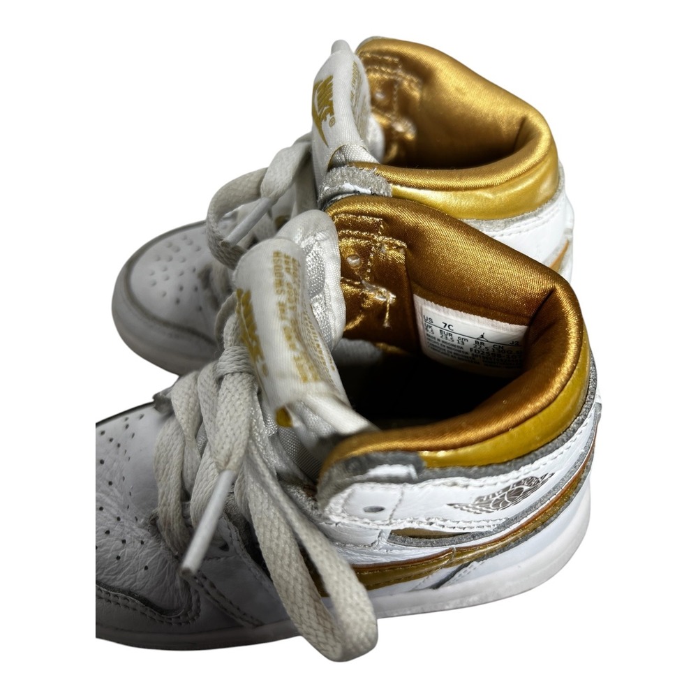 Nike Air Jordan 1 Retro High OG Metallic Gold White Toddler Shoes 7C FD2598-107 - Picture 7 of 12